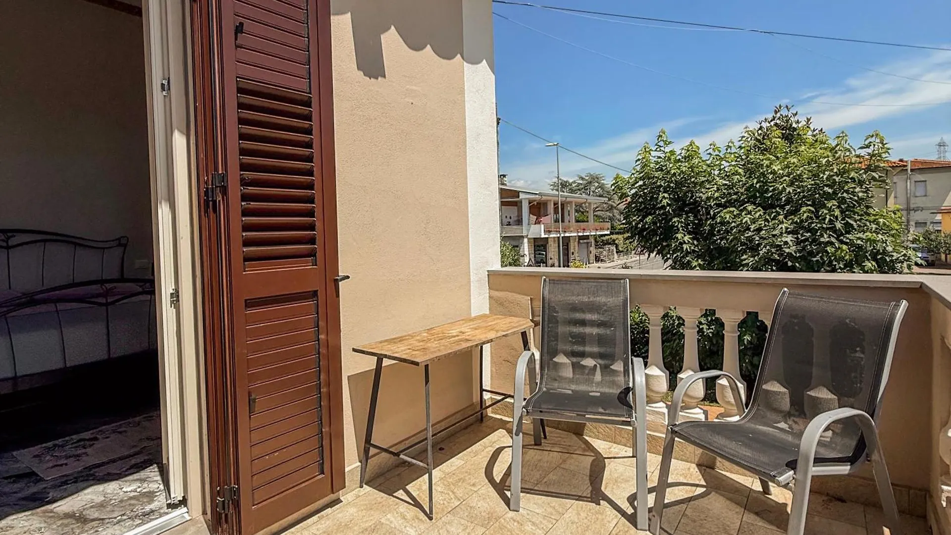 Villa Miky - Via Francigena Altopascio Orentano Penzion
