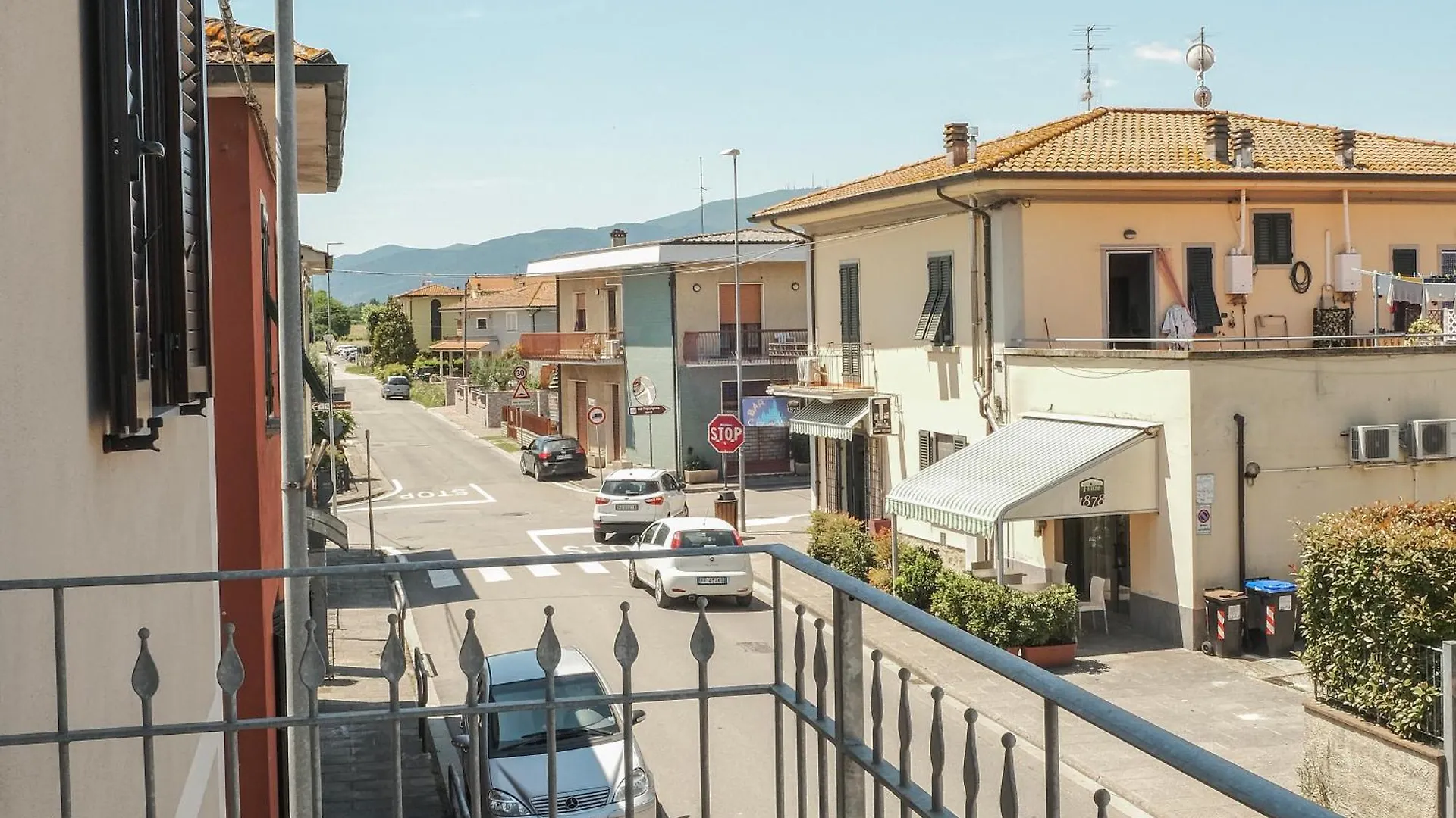 Villa Miky - Via Francigena Altopascio Orentano 0*,